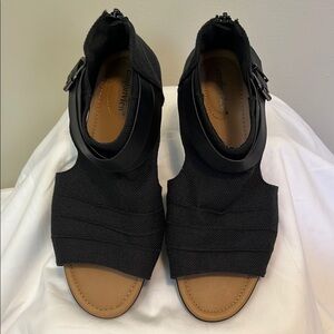 Comfortview Women's Black Open-Toe Sandles Back Zip Sz 10.5 Wide